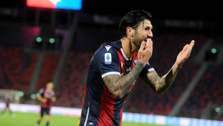 Bologna, Soriano segna e dedica il gol a Mihajlovic: il ricordo è commovente