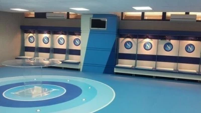 FOTO – Il Napoli ha scelto: ecco con quale maglia scenderà in campo oggi al San Paolo!