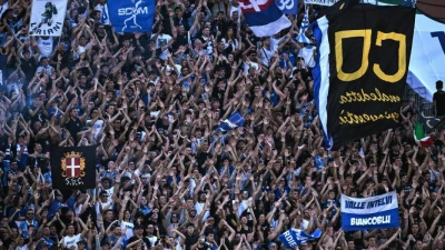 Tensione prima di Como-Napoli: adesivi offensivi fuori dal Sinigaglia