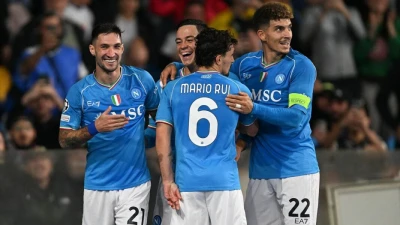 Gazzetta- Rivoluzione Napoli: senza Champions sette calciatori potrebbero andare via…