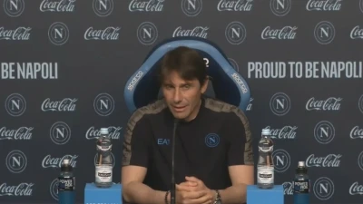 Napoli, Conte: "Siamo lì, nulla è normale in questo momento. Bisogna essere bravi a gestire le incognite"