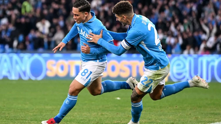 Lazio-Napoli, le formazioni ufficiali: Conte stravolge tutto! Cambio modulo e Politano in panchina