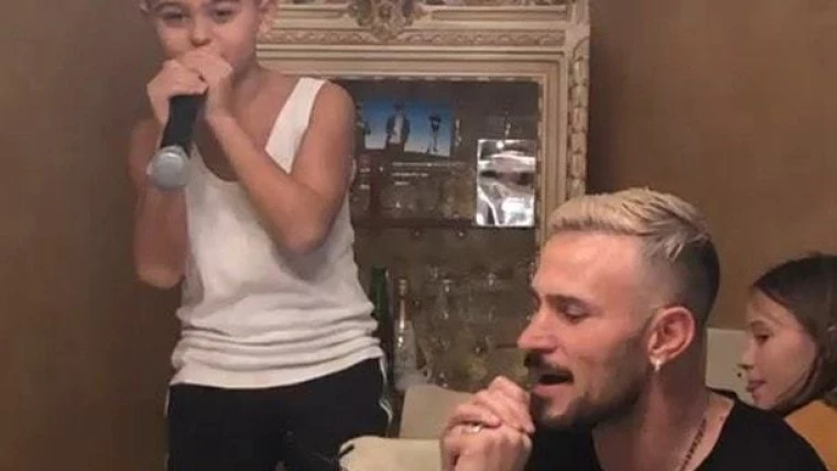 VIDEO Floro Flores alias Ricciardi: il bomber in versione neomelodica!