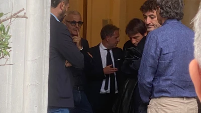 Da Conte a Moggi: in tantissimi per porre l’ultimo saluto al Prof. Ventrone