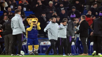 VIDEO - Il primo gol di Higuain al Chelsea: Sarri respira