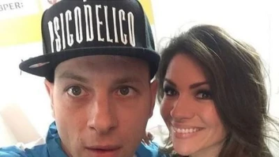 "Un giorno all'improvviso...siamo figli del Vesuvio": Clementino trasforma i cori del San Paolo in un brano!