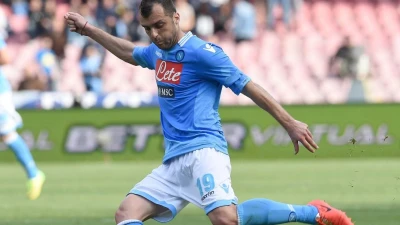 Quando a decidere Napoli-Genoa furono Pandev e Dzemaili [VIDEO]