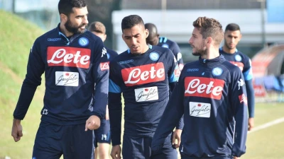 Seduta mattutina per il Napoli che si prepara al match contro l'Atalanta