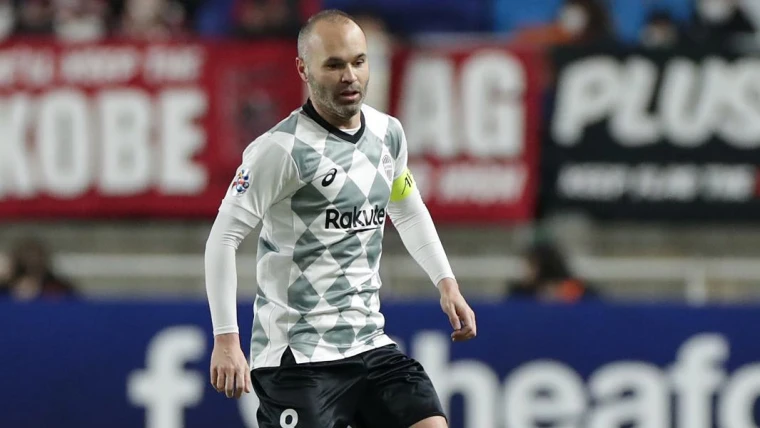 Iniesta riparte dalla panchina: prima avventura da allenatore negli Emirati
