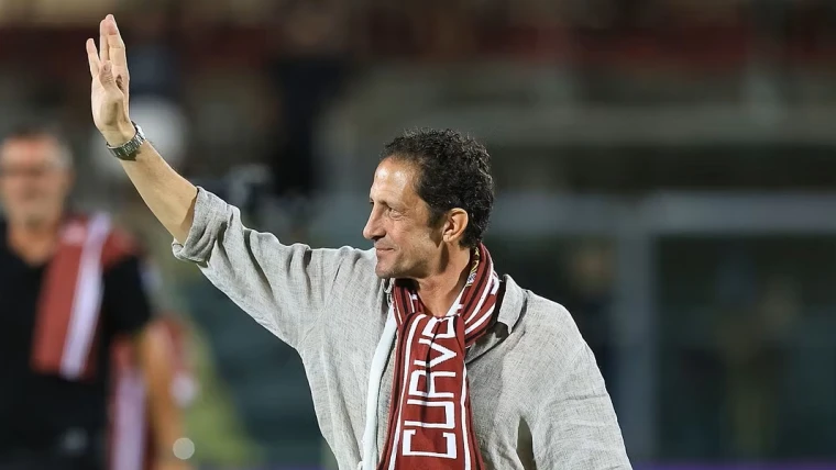 Protti, il bomber romantico che conquistò Livorno: la sua battaglia contro la malattia e una carriera entrata nella storia
