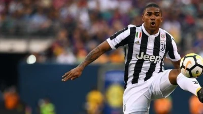 Caso Douglas Costa: rischia fino a 4 giornate