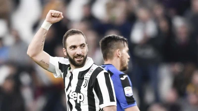 Juventus, patto anti-Napoli tra Buffon e Higuain: il Pipita è pronto a tutto