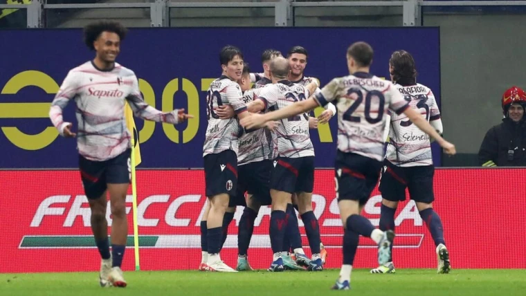 Serie A, la lega spinge per far giocare Bologna-Milan a porte chiuse: la situazione