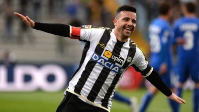 VIDEO - Udinese, auguri a Totò Di Natale: il siparietto con Causio e Amoroso