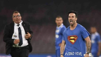 Il Falco "invasore" colpisce al San Paolo: "Sciarpa del Napoli ad Higuain? Vi spiego"