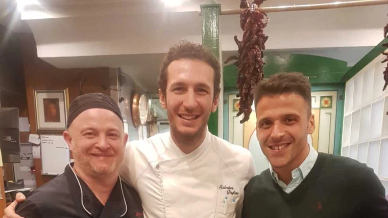 FOTO - Napoli-Stella Rossa, l'arbitro Manzano da Mimì alla ferrovia