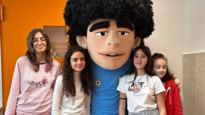 Napoli, Stefano Ceci regala un sorriso: il Santobono accoglie la mascotte partenopea