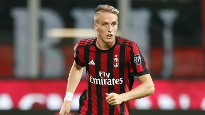 Conti: "Il Napoli mi voleva, ma ho scelto il Milan. Verremo fuori dalla crisi"