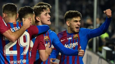 Napoli-Barcellona, i convocati dei blaugrana: recuperano due big, ci sono sei giovani della Masia