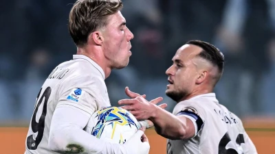 “Non sappiamo più cosa sia un chiaro errore”: il rigore per il Napoli accende il dibattito tra Var, campo e social