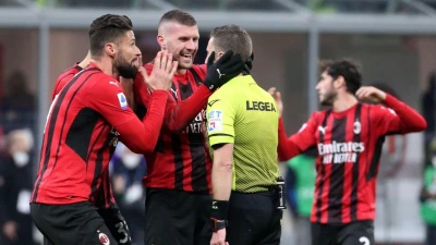 Milan-Spezia, parla l'arbitro Serra: "Florenzi mi ha abbracciato, Ibra mi ha detto di essere forte"