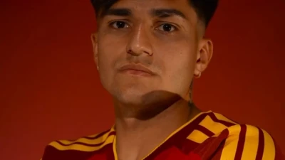 Roma, ufficiale Santiago Castro: il nuovo numero 9 giallorosso arriva dal Bologna. Dovbyk saluta e va in prestito ai rossoblù