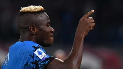 Gazzetta dello Sport - Osimhen una garanzia verso la Juventus, ma occhio a Zielinski in riserva
