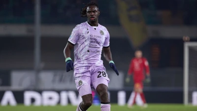 Calciomercato Inter, riflettori puntati sul difensore centrale: le ultime su Solet e Ndicka