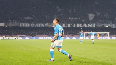 Repubblica - Milik-Napoli, rinnovo in stand-by, la Roma pronta all'assalto per il polacco
