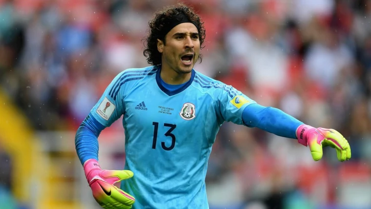 CdS - Per Ochoa questione di ore. Il Napoli lo vuole in prestito