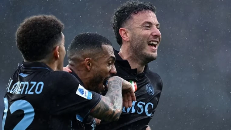 Napoli, Politano: "Vogliamo ripeterci per lo scudetto". Rrahmani: "Contento per il gol, ma conta la vittoria"