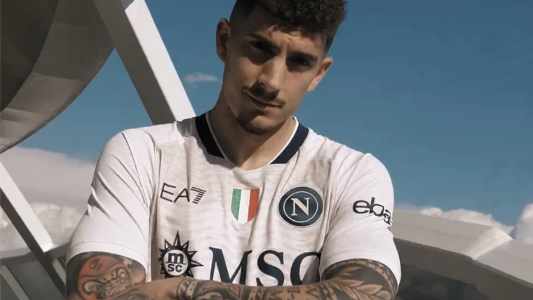 Napoli, Di Lorenzo risponde agli "scettici": "Vergogna"