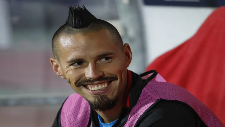 FOTO - Hamsik in viaggio verso la Cina