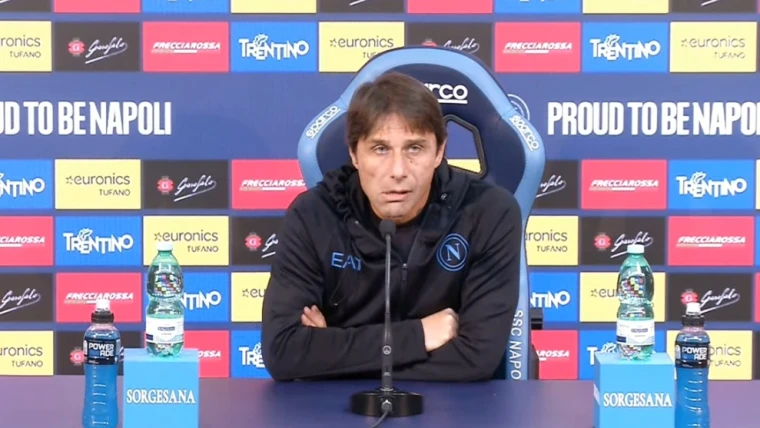 Napoli, Conte in conferenza stampa parla chiaro: Napoli non è una meta di passaggio