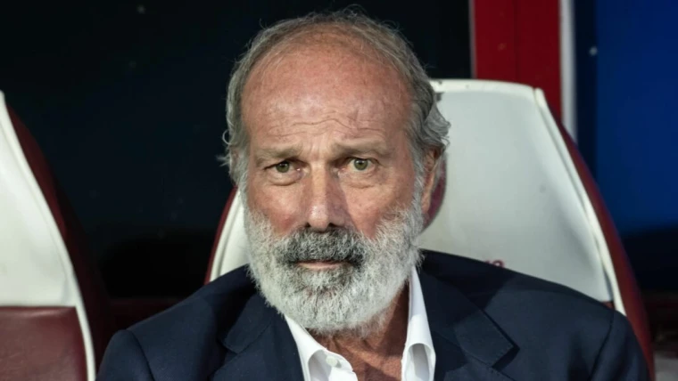 Salernitana, disavventura per Sabatini: si frattura una gamba. Ma lui ironizza: "Per salvarmi bastano cuore e testa"