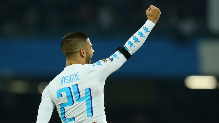 FIORENTINA-NAPOLI 3-3, le pagelle: un grande Chiriches esce e lascia il vuoto, imprendibili Insigne e Mertens, rimandato Maksimovic