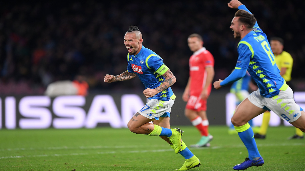 Marek Hamsik esulta dopo un gol