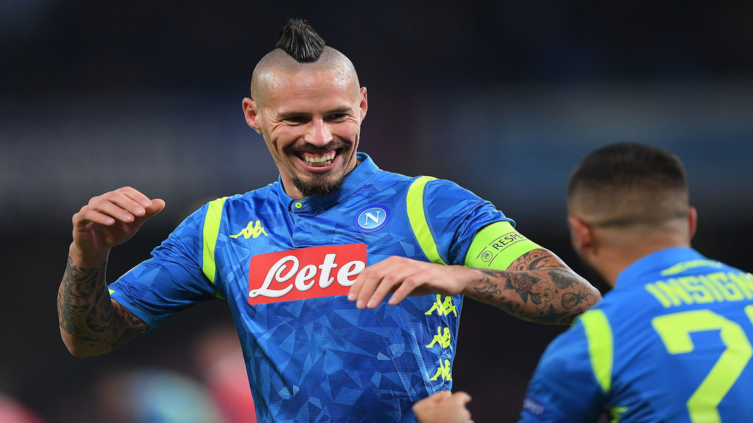 Marek Hamsik esulta con Insigne