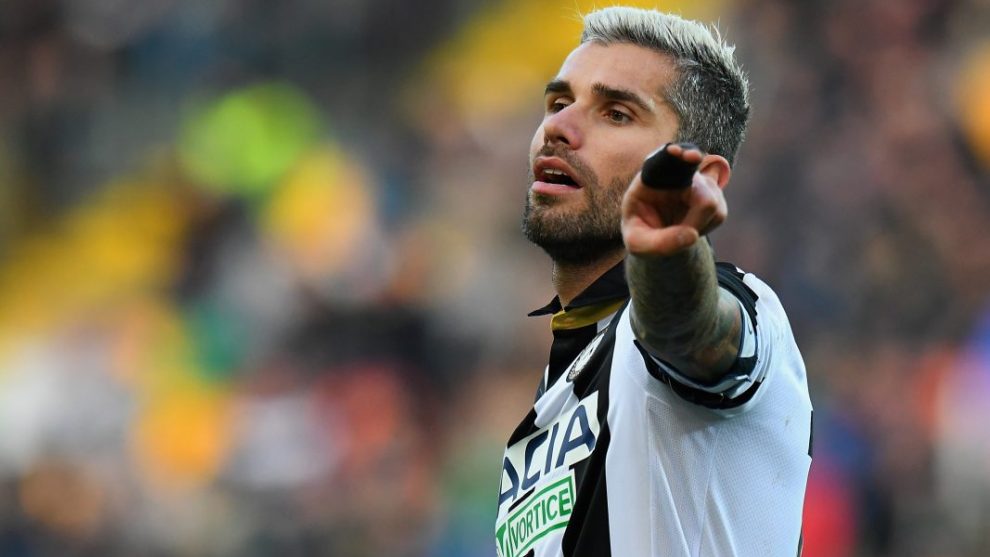 Valon Behrami in campo