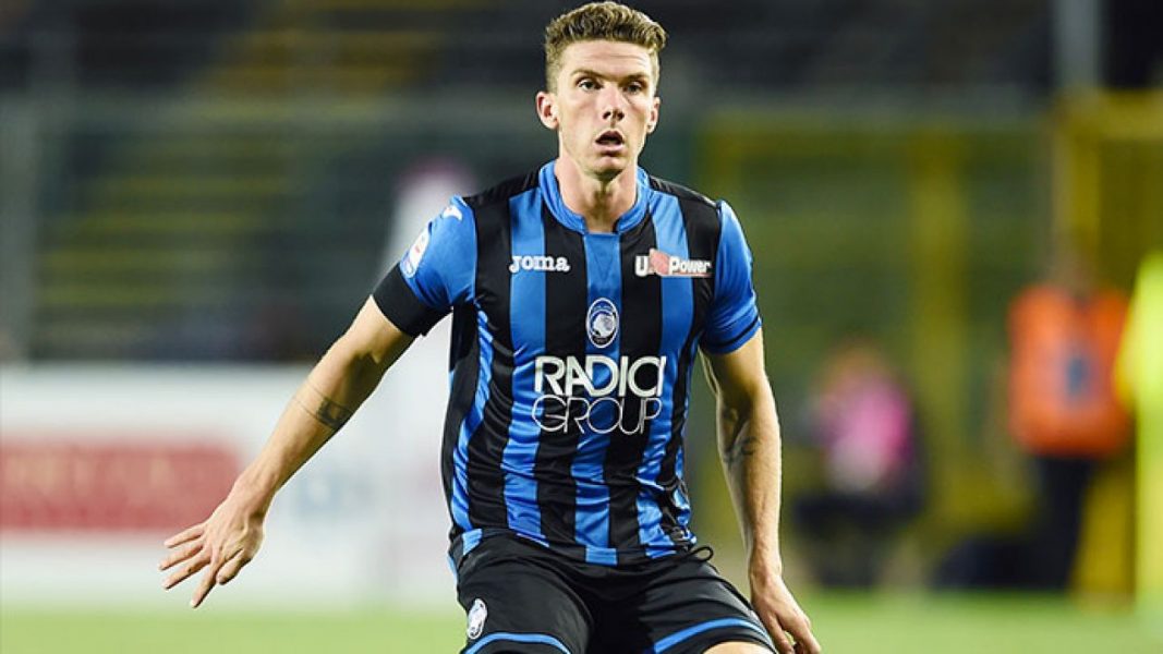 Atalanta Gosens riceve finalmente la maglia di CR7. Ma e uno scherzo dei suoi compagni